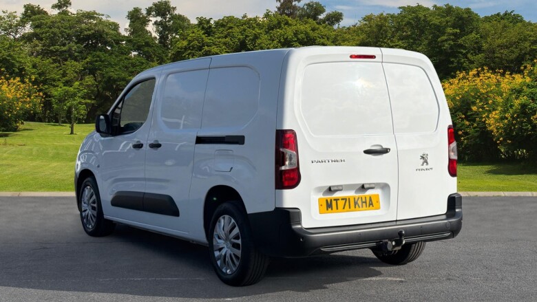 Peugeot Partner Long Diesel 850 1.5 BlueHDi 100 Professional Premium Crew Van